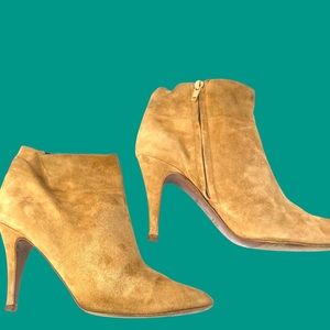 J. CREW MUSTARD SUEDE BOOTIE HEEL💛 [84]